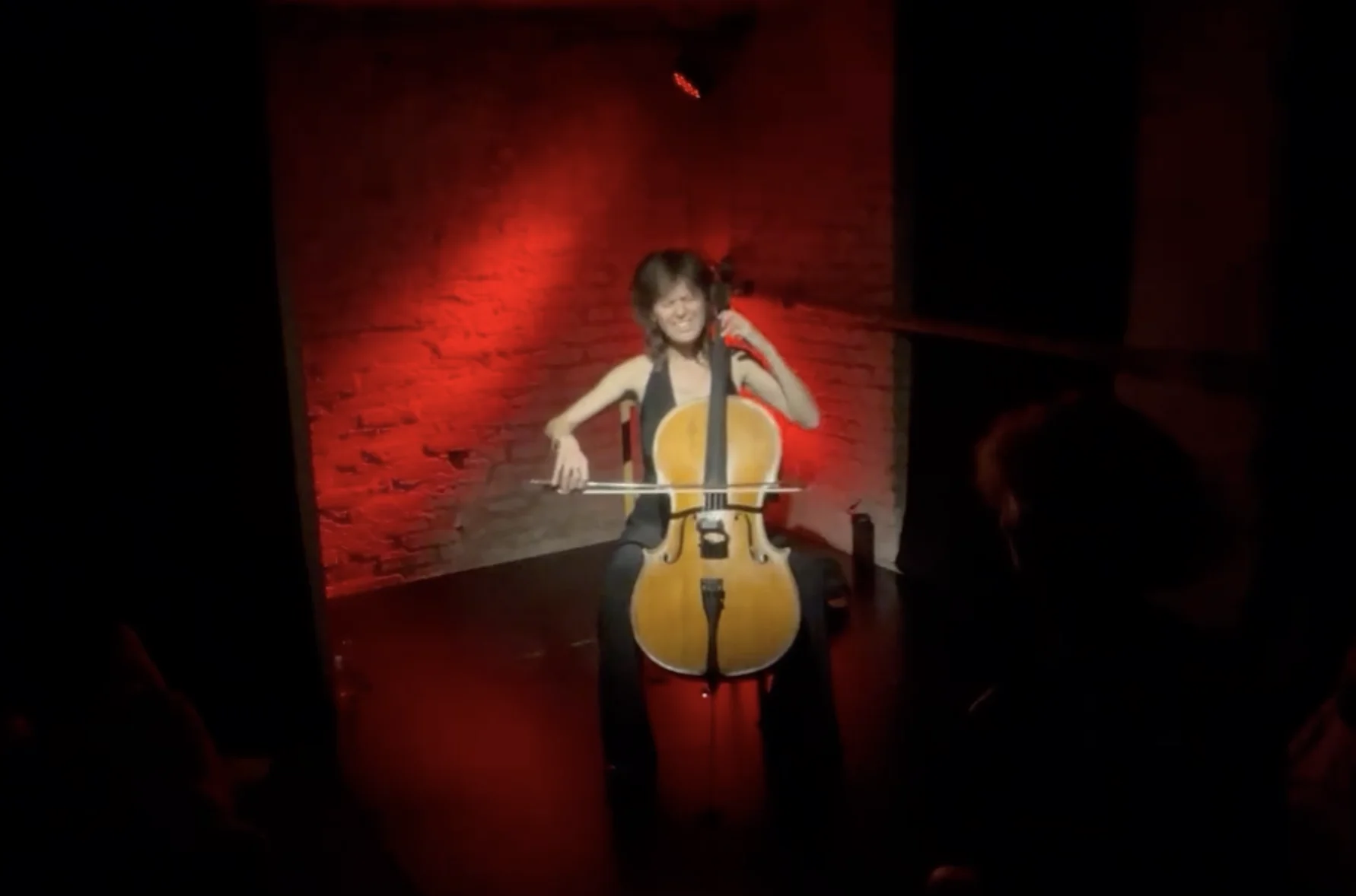 Julia Biłat sings Taki pejzaż