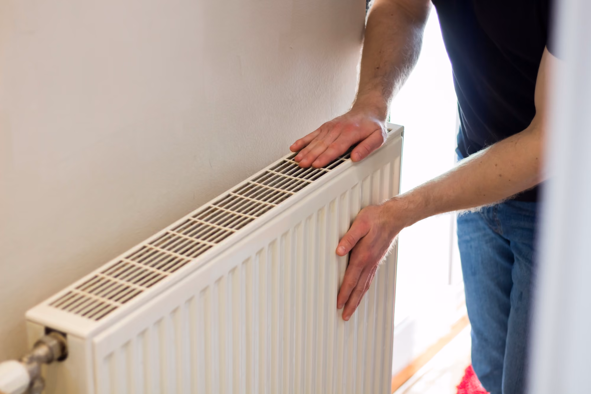 Surconsommation d'énergie liée à un radiateur encrassé — désembouage Coup de clé