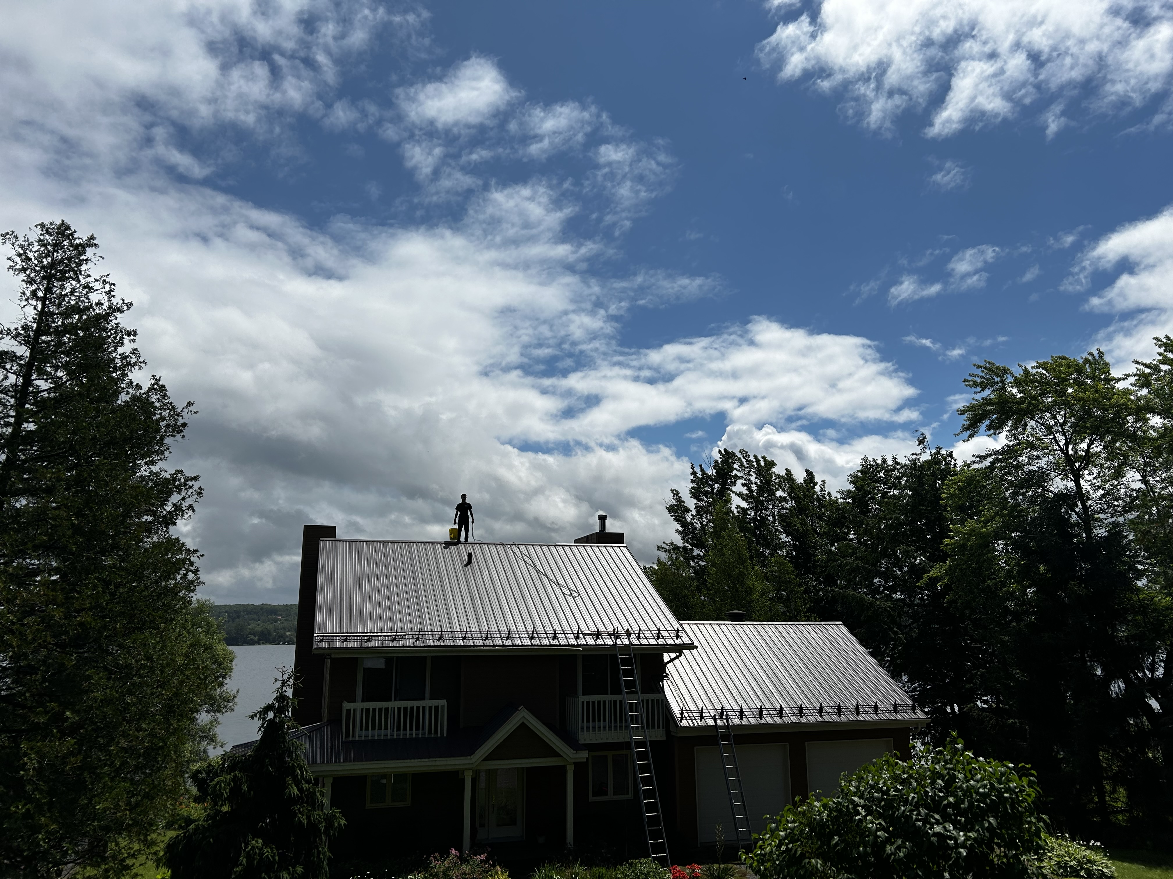 Nettoyage de toiture à Magog