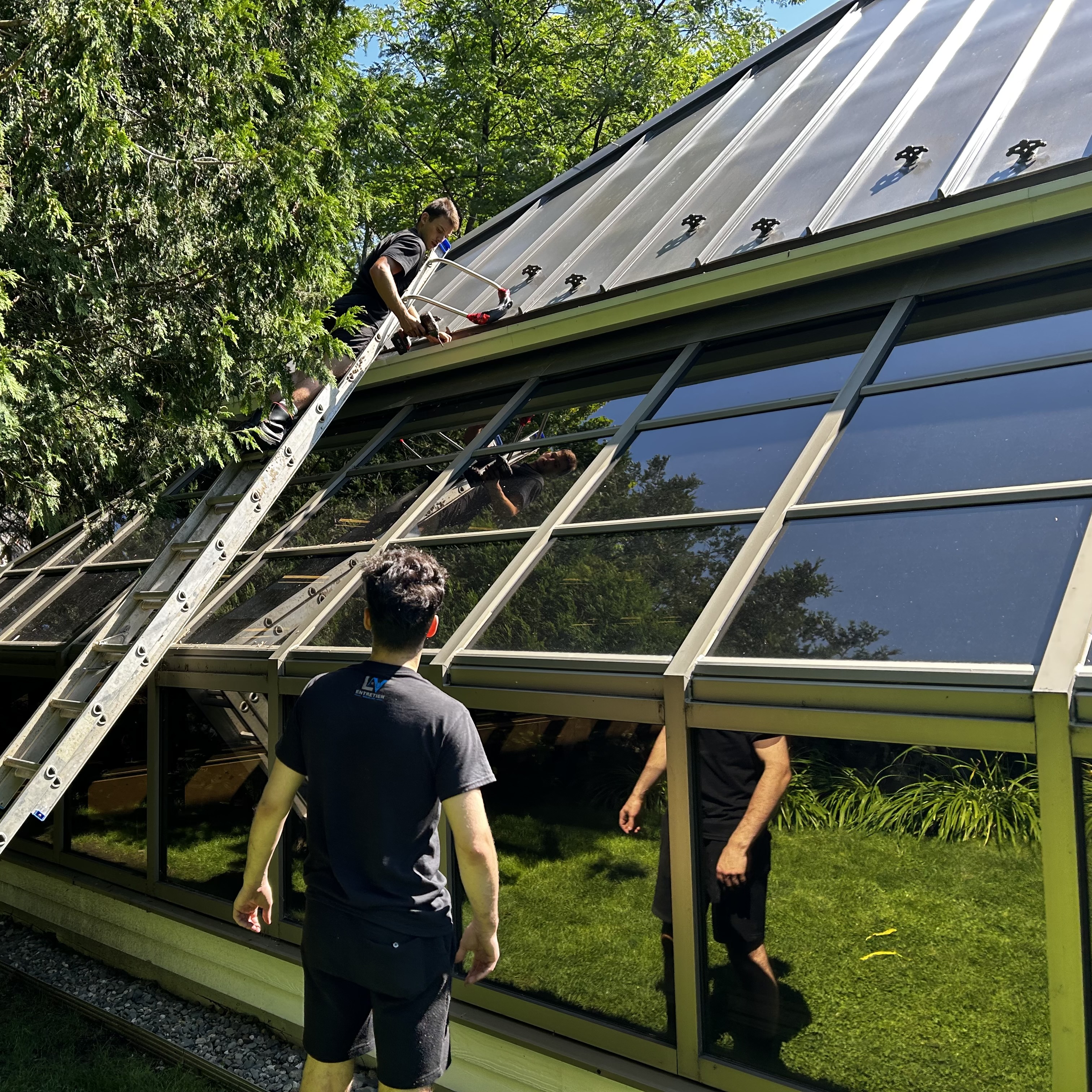 Gouttières protégées avec parefeuille à Austin par Services Apollo