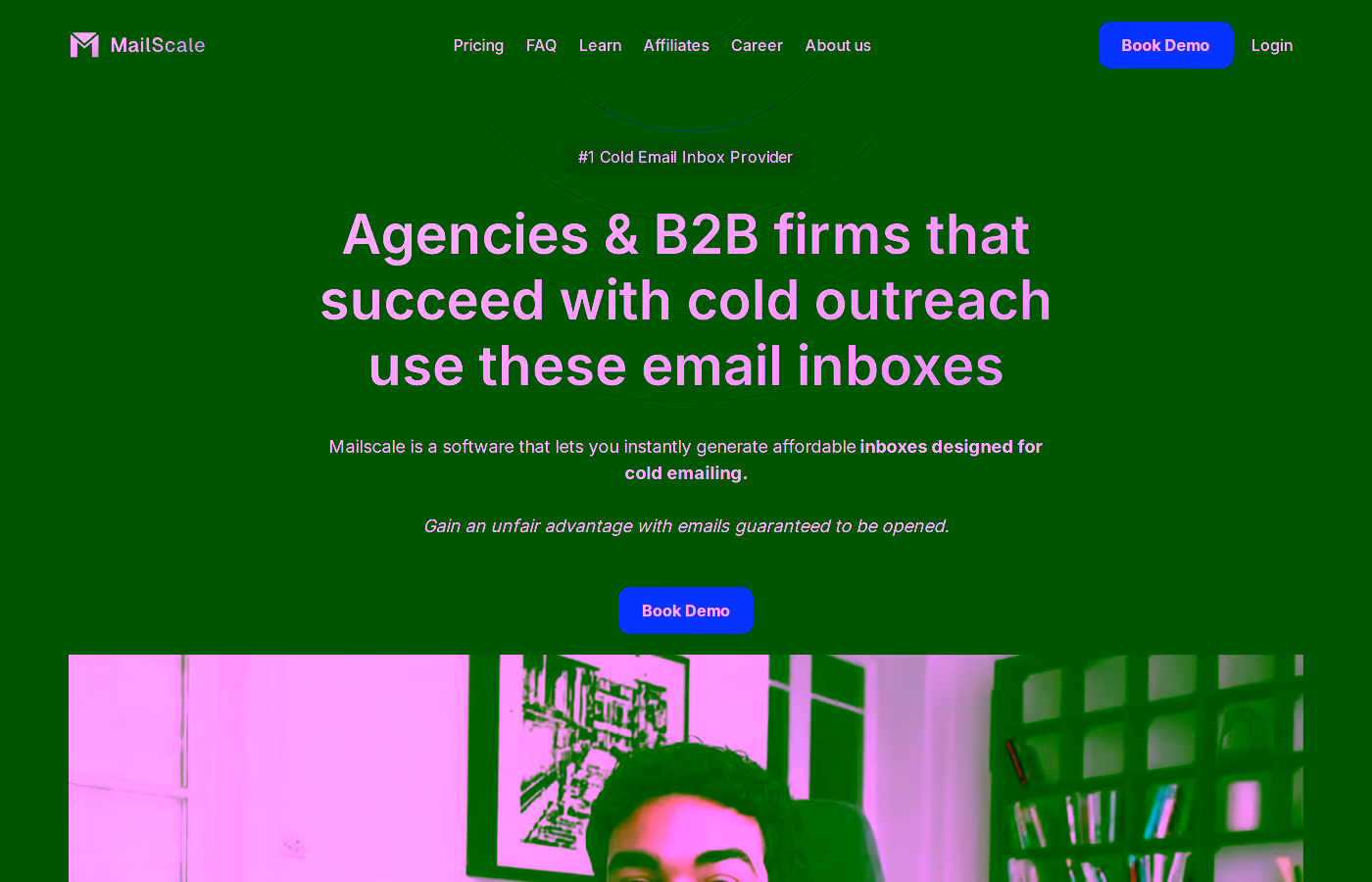 Mailscale homepage with the headline 'Agencies and B2B firms that succeed with cold outreach use these email inboxes' on a dark background