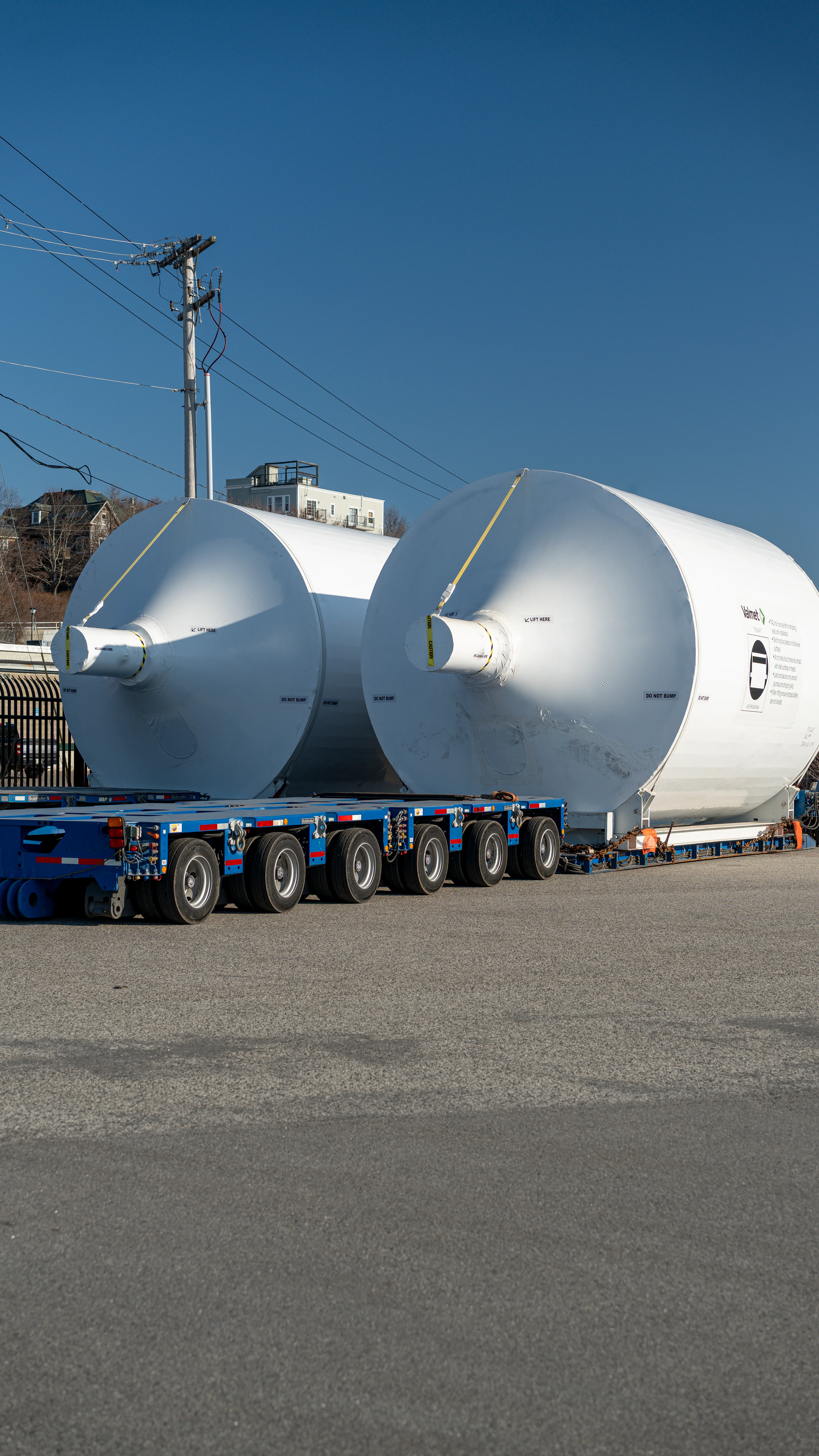 High-Quality Machinery for Safe and Efficient Cargo Handling