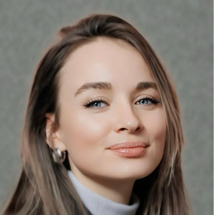 Елена Сурикова