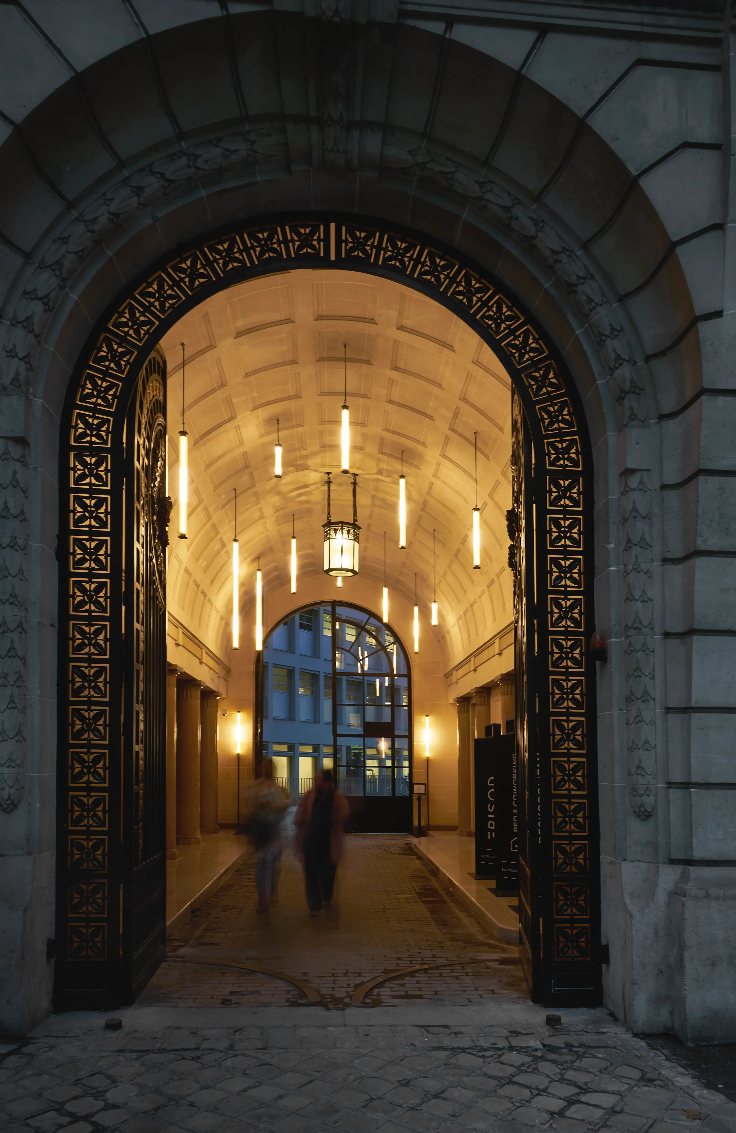 Empfangsbeleuchtung für Gastronomie, Hotellerie und Gewerbe in Baden-Baden und Umgebung.