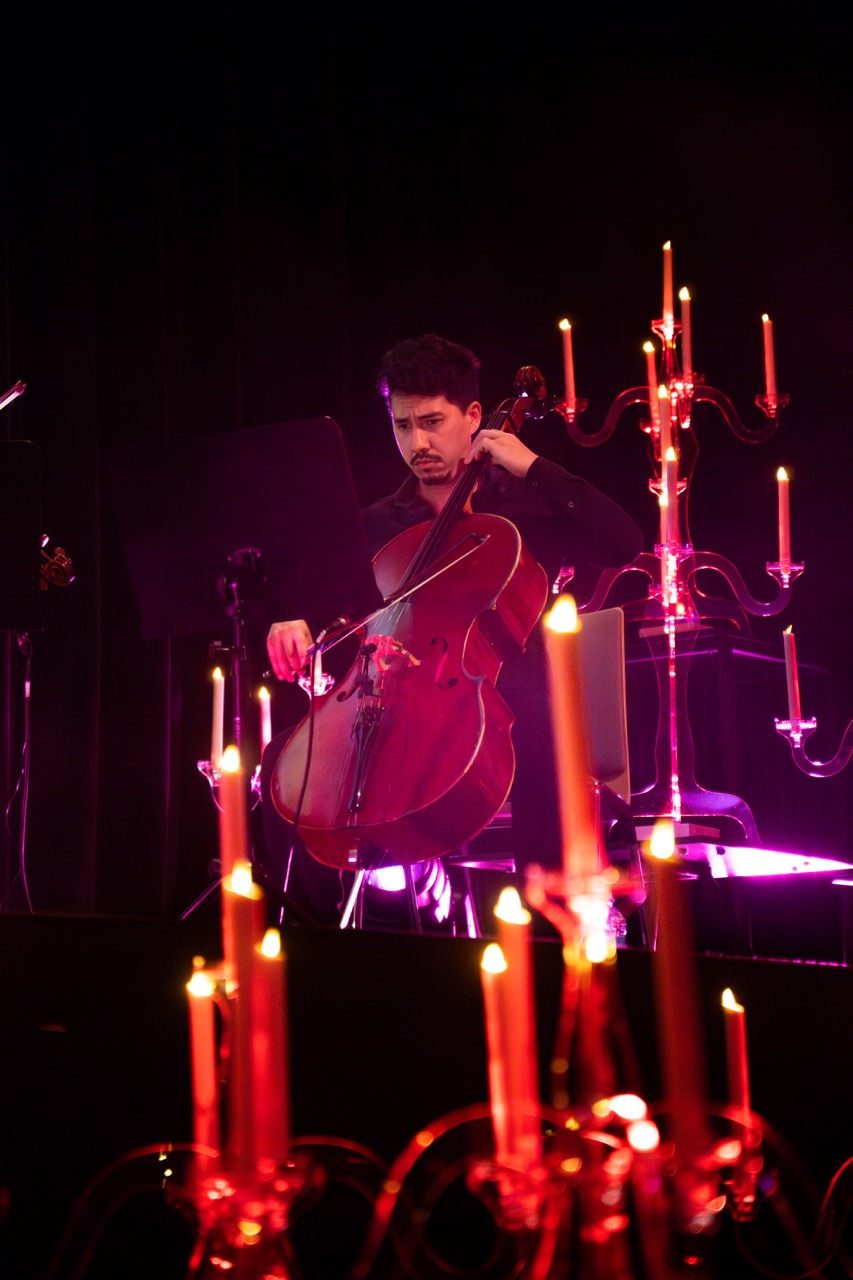 Éclats de Notes : un concert unique entre musique classique et lumière contemporaine by Cosmik Jump