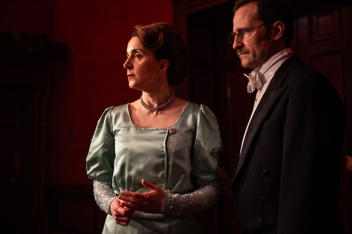 tense married couple