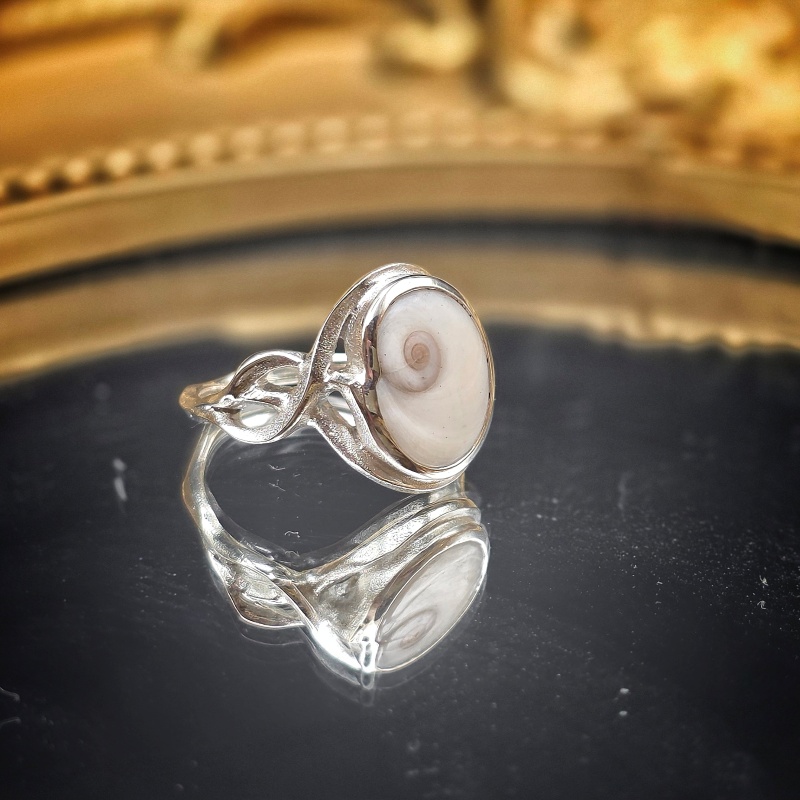 Silberring mit Muschel