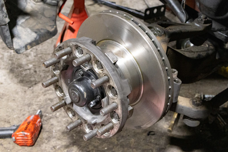 Air compression brakes exposed on a heavy-duty truck