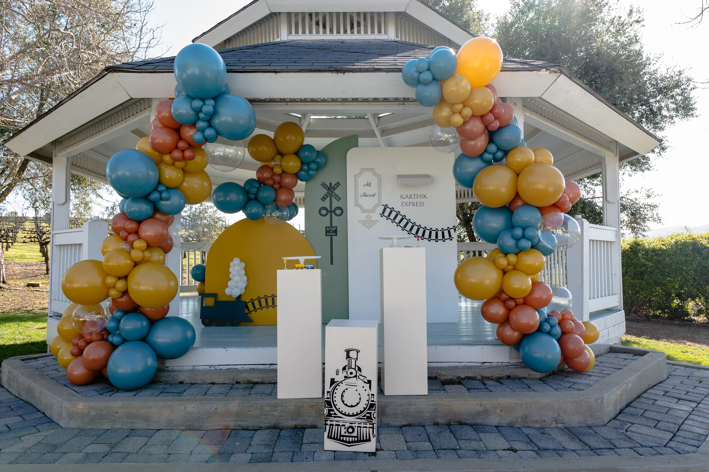 Train-themed first birthday by Poptastic Parties