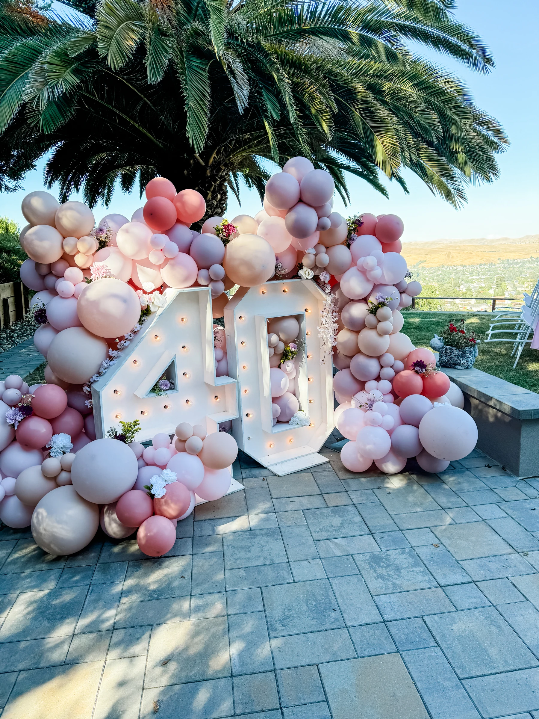 Tropical pastel 40th birthday by Poptastic Parties