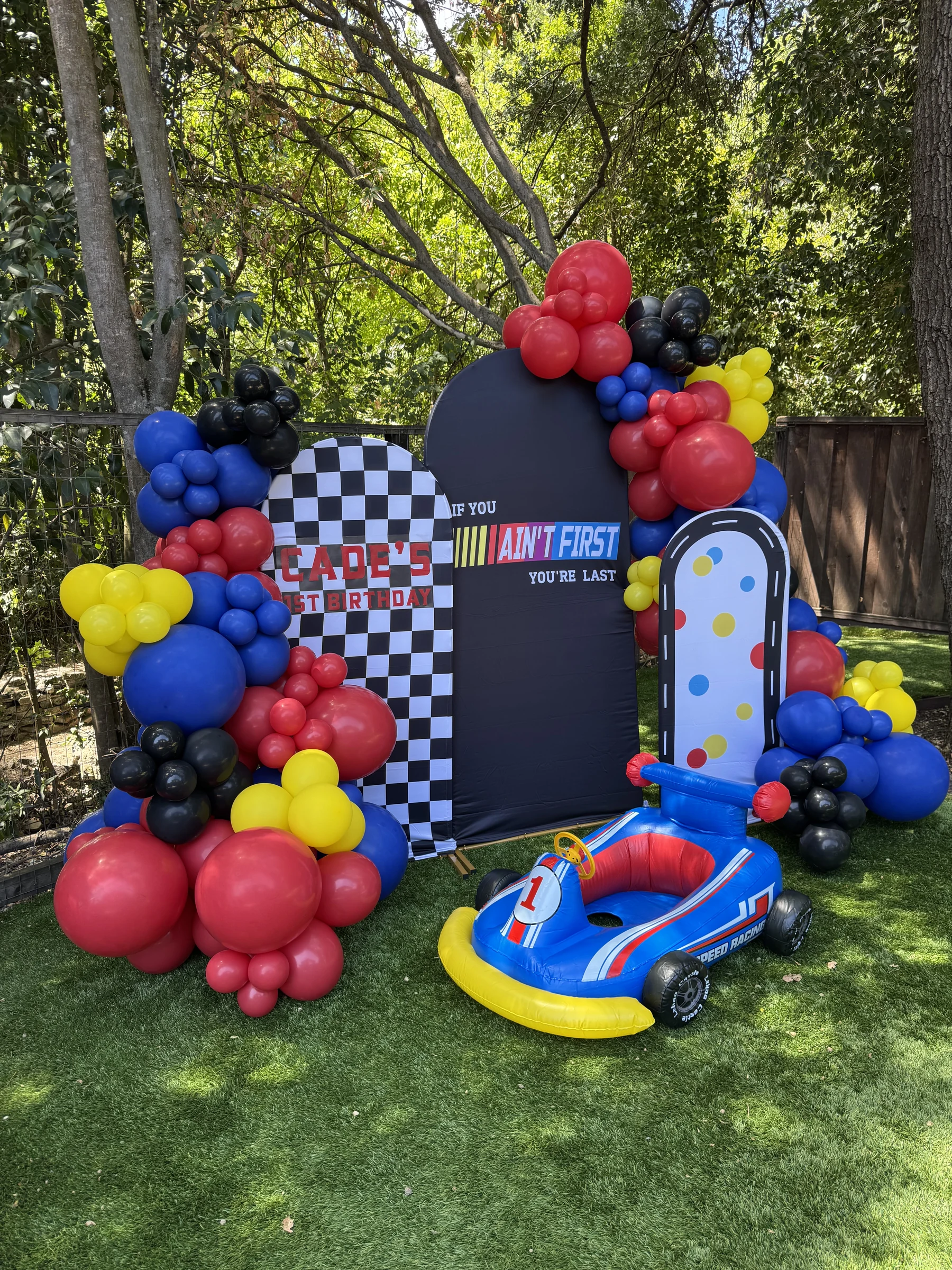 Mario Kart birthday backdrop by Poptastic Parties
