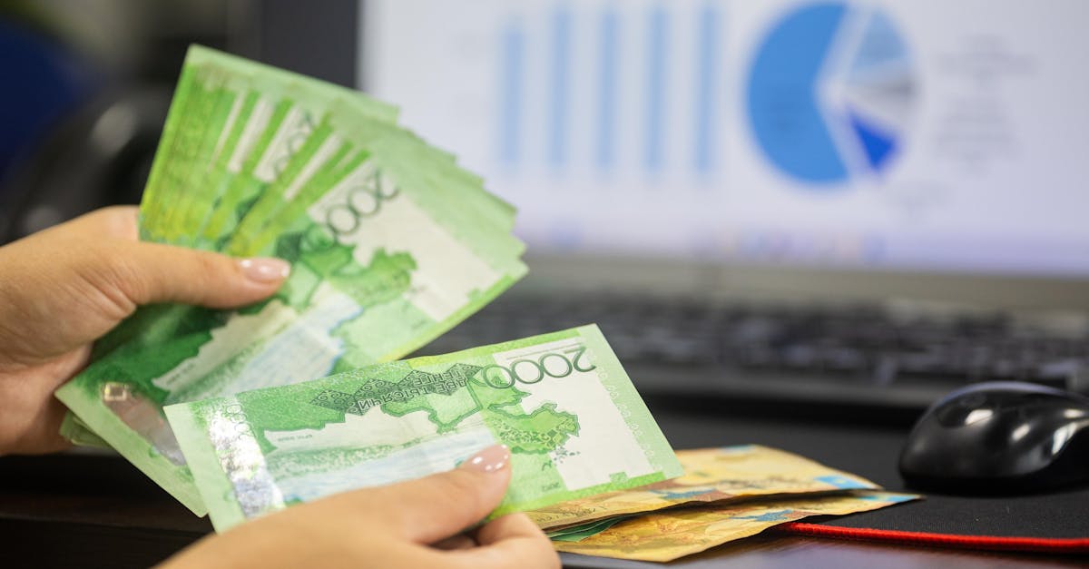 Balance between personalization and standardization in wealth management using AI technology