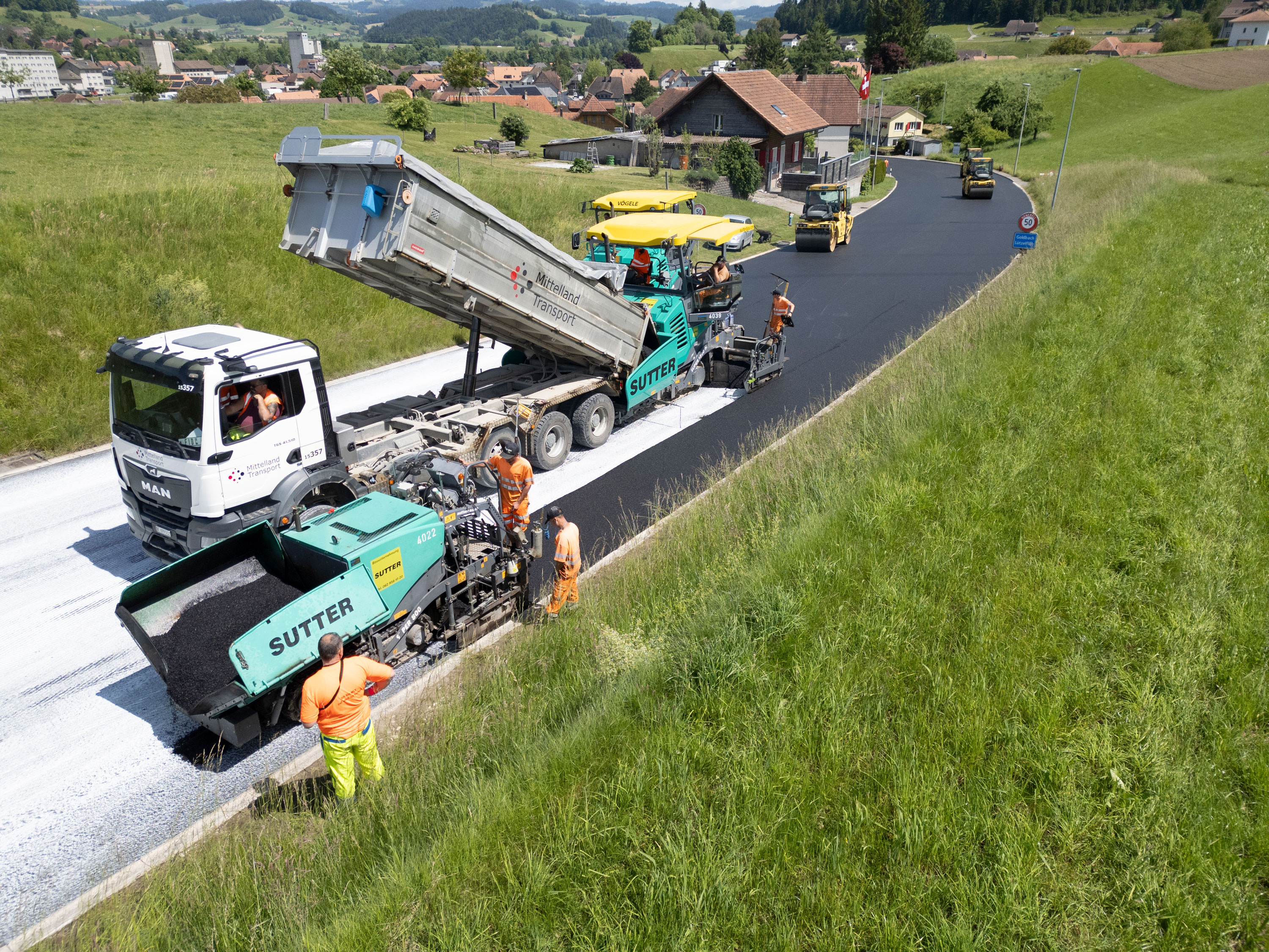 Ein Sutter Strassenbau-Team im Einsatz