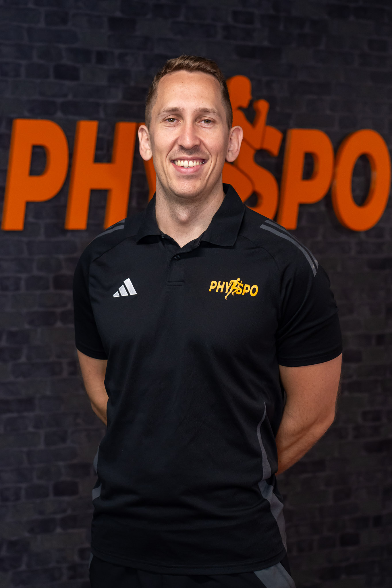 Arkadiusz Wojciak Arek ist Physiotherapeut Praxis PHYSPO im 22. Bezirk SV Stripfing 2.Liga