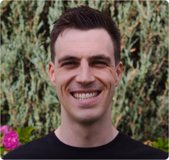 Headshot of Riley Bunce, Founder of Studio.909 Design Studio & Webflow Expert Partner