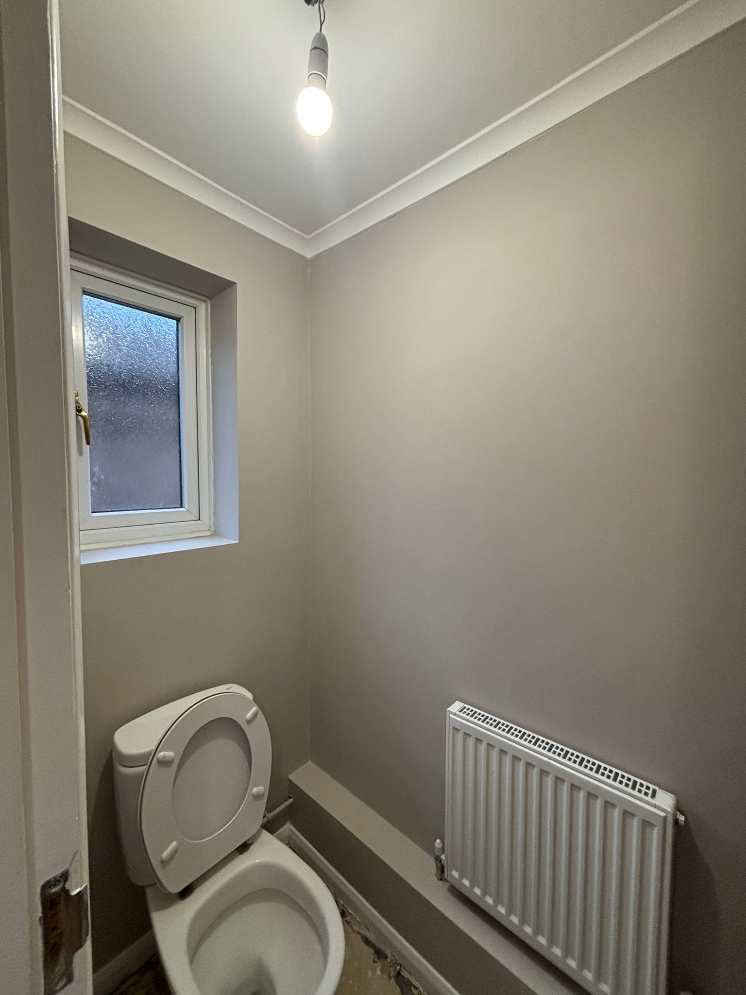 Downstairs W/C walls painted along with woodwork in Tinbridge