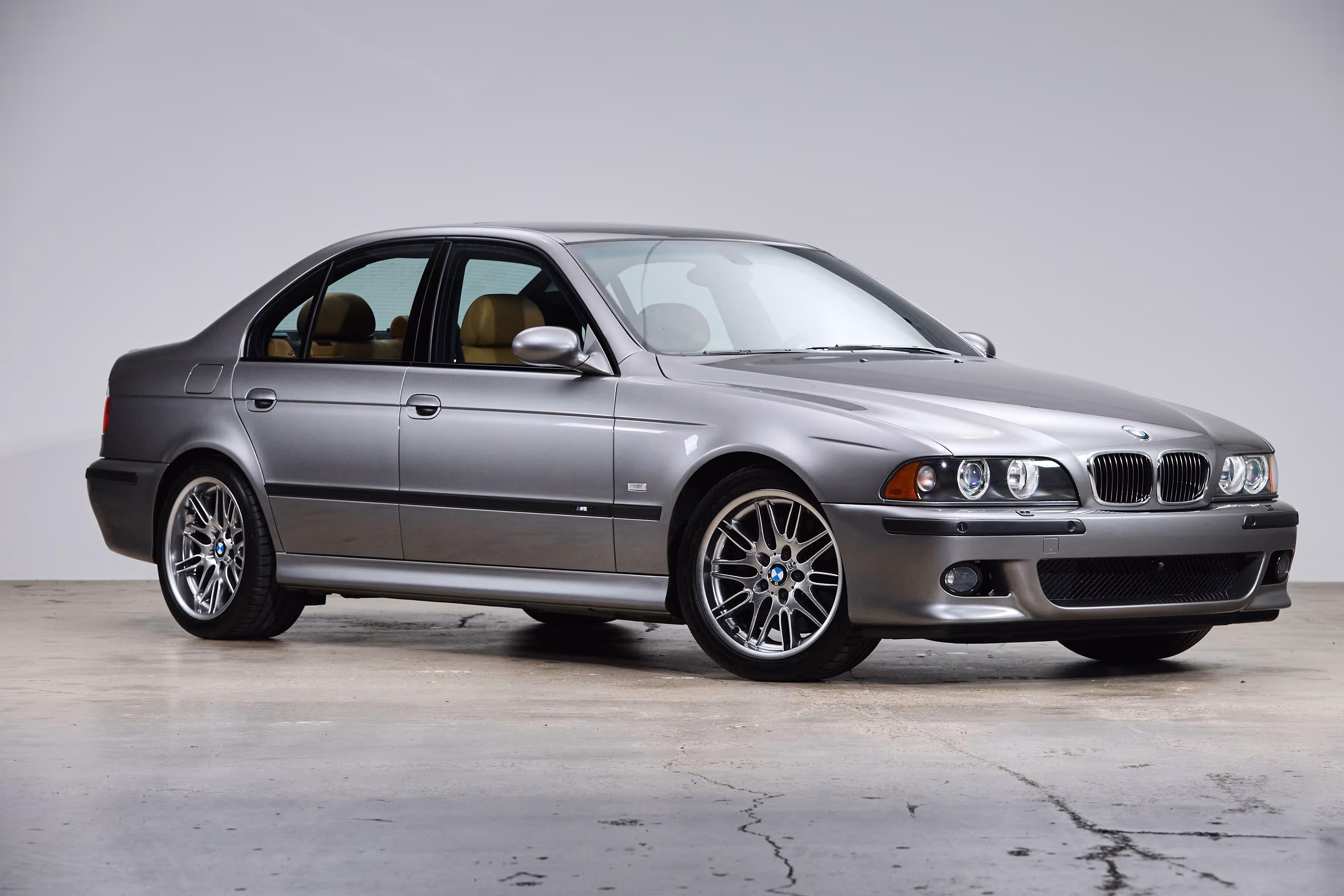 2003 BMW E39 M5 