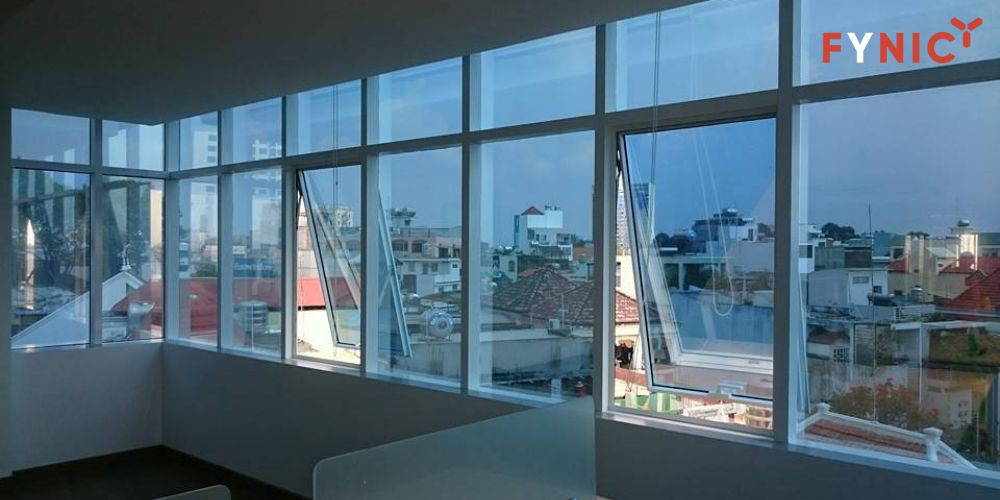 có nên dán phim cách nhiệt cho cửa kính