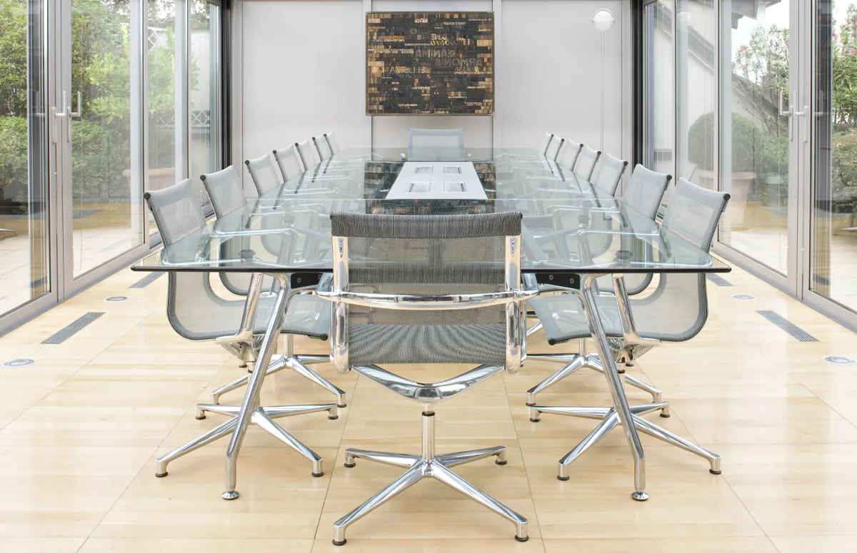 Konferenční stoly a stolky