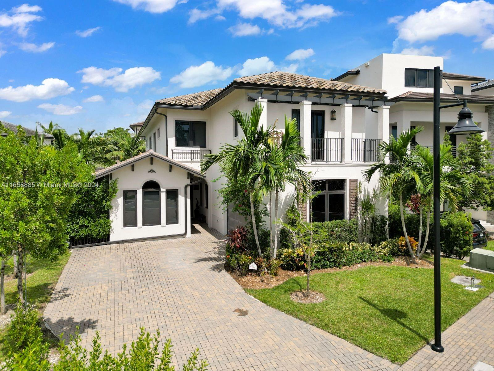 8191 NW 47th Ter, Doral FL 33166