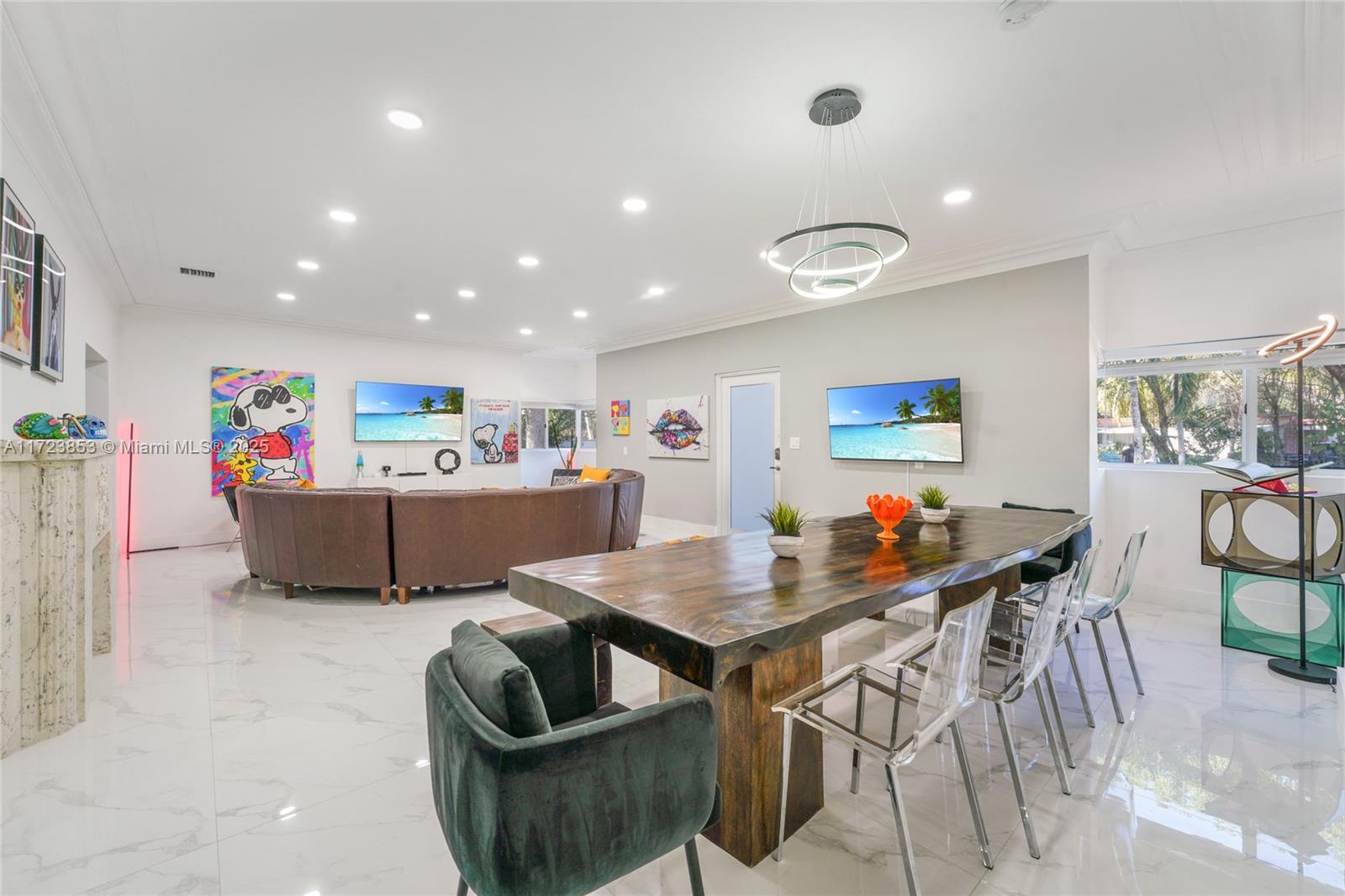 1532 NE 144th St, Miami FL 33161