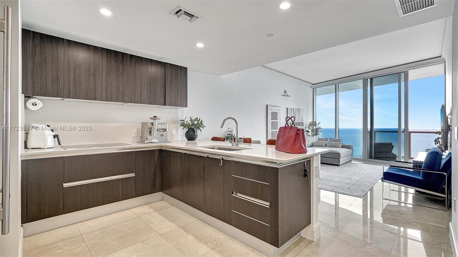 17001 Collins Ave # 2106, Sunny Isles Beach FL 33160