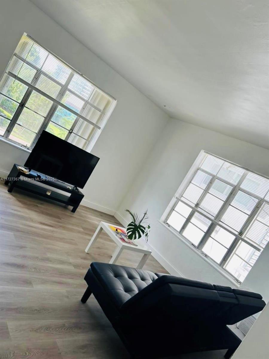 7345 Dickens Ave, Miami Beach FL 33141