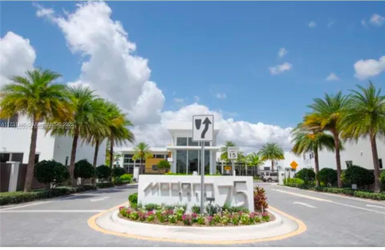 10230 NW 75th Ter, Doral FL 33178