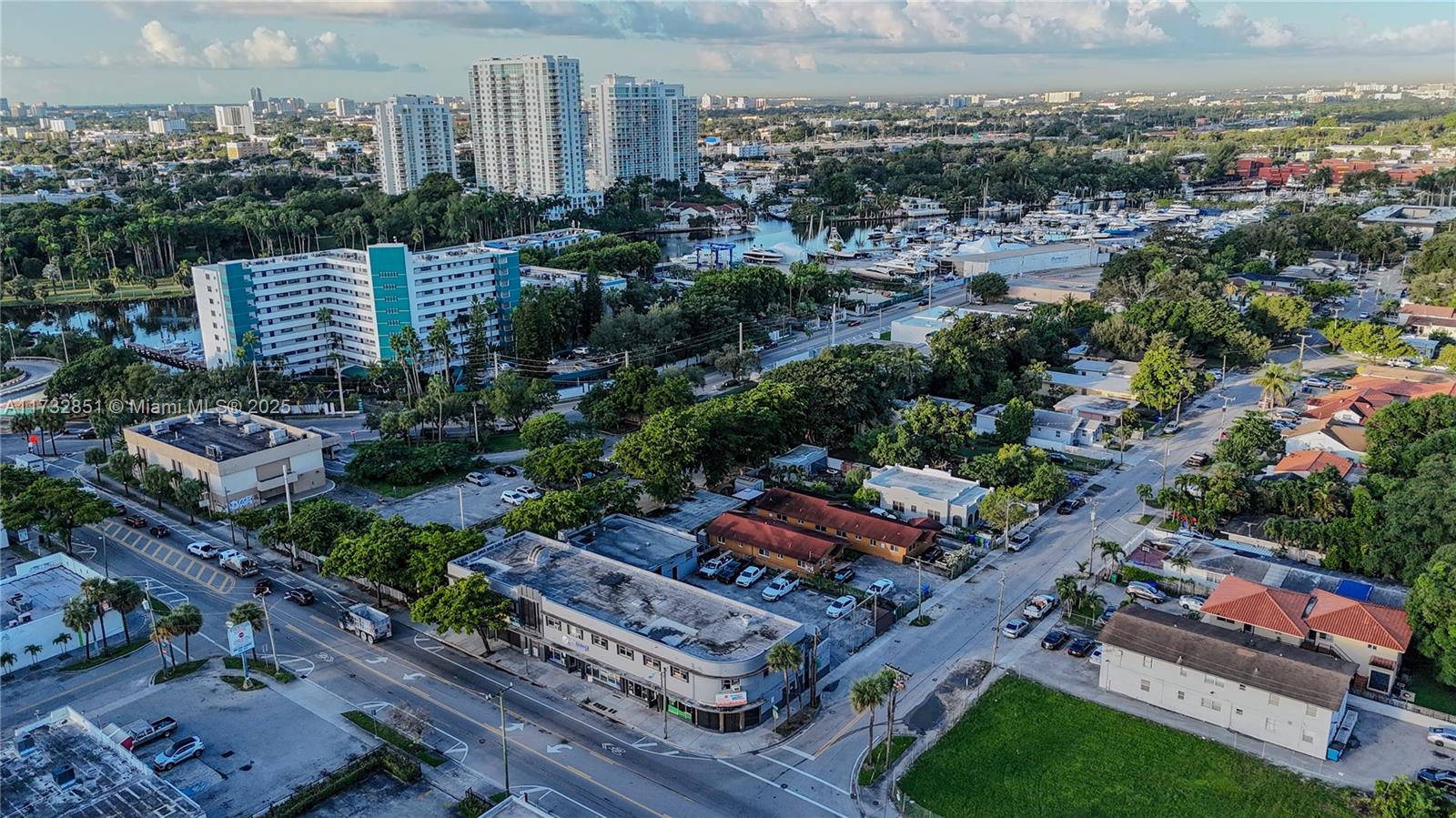 1728 NW 15th St, Miami FL 33125