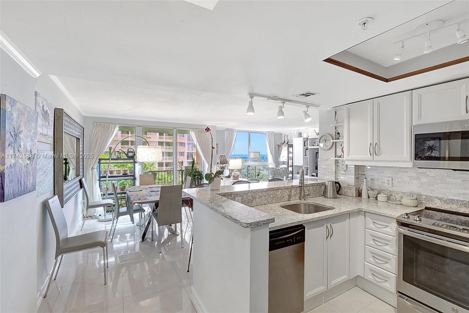 2951 S Bayshore Dr, Miami FL 33133
