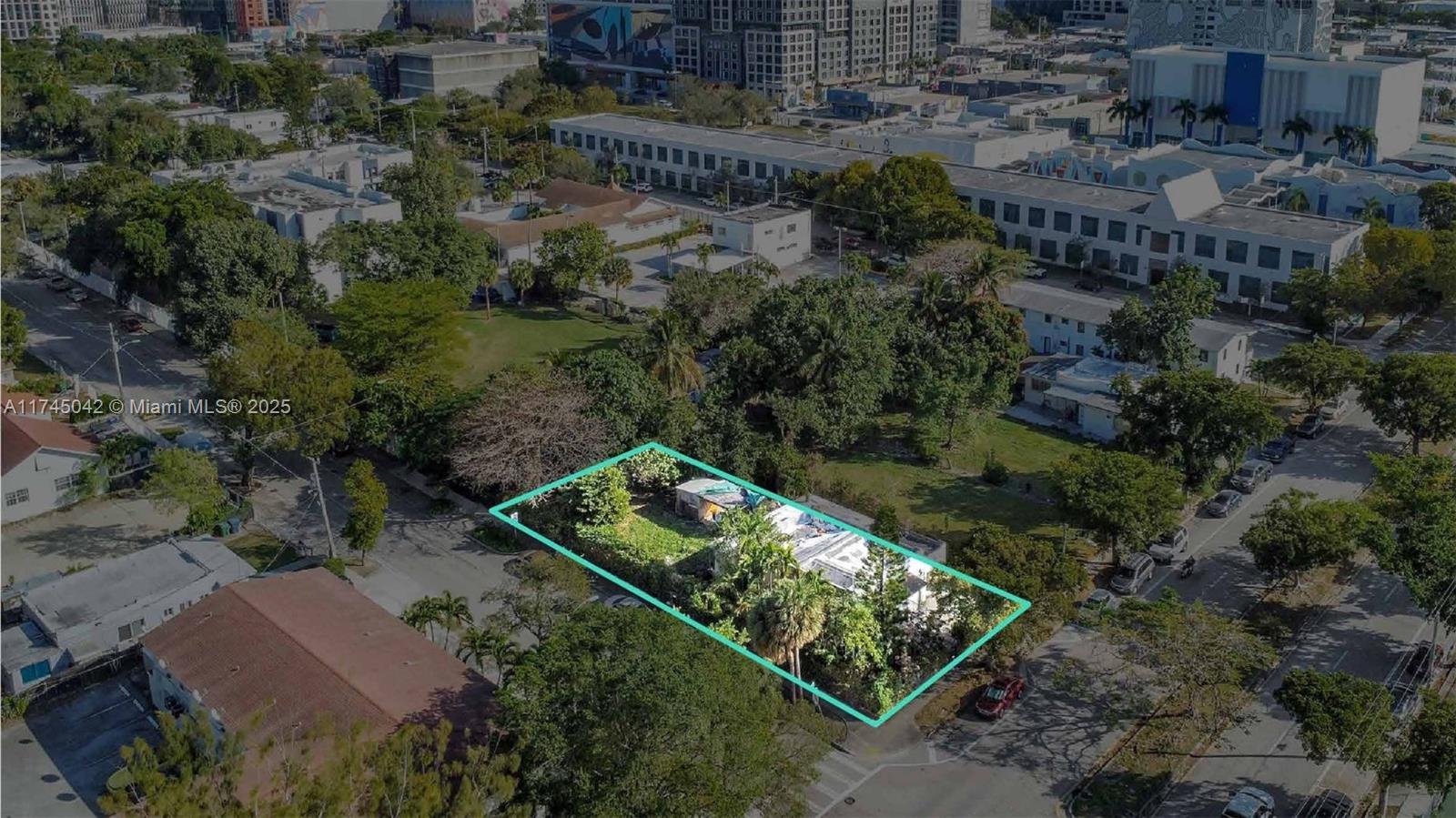 3055 NW 5th Ave, Miami FL 33127