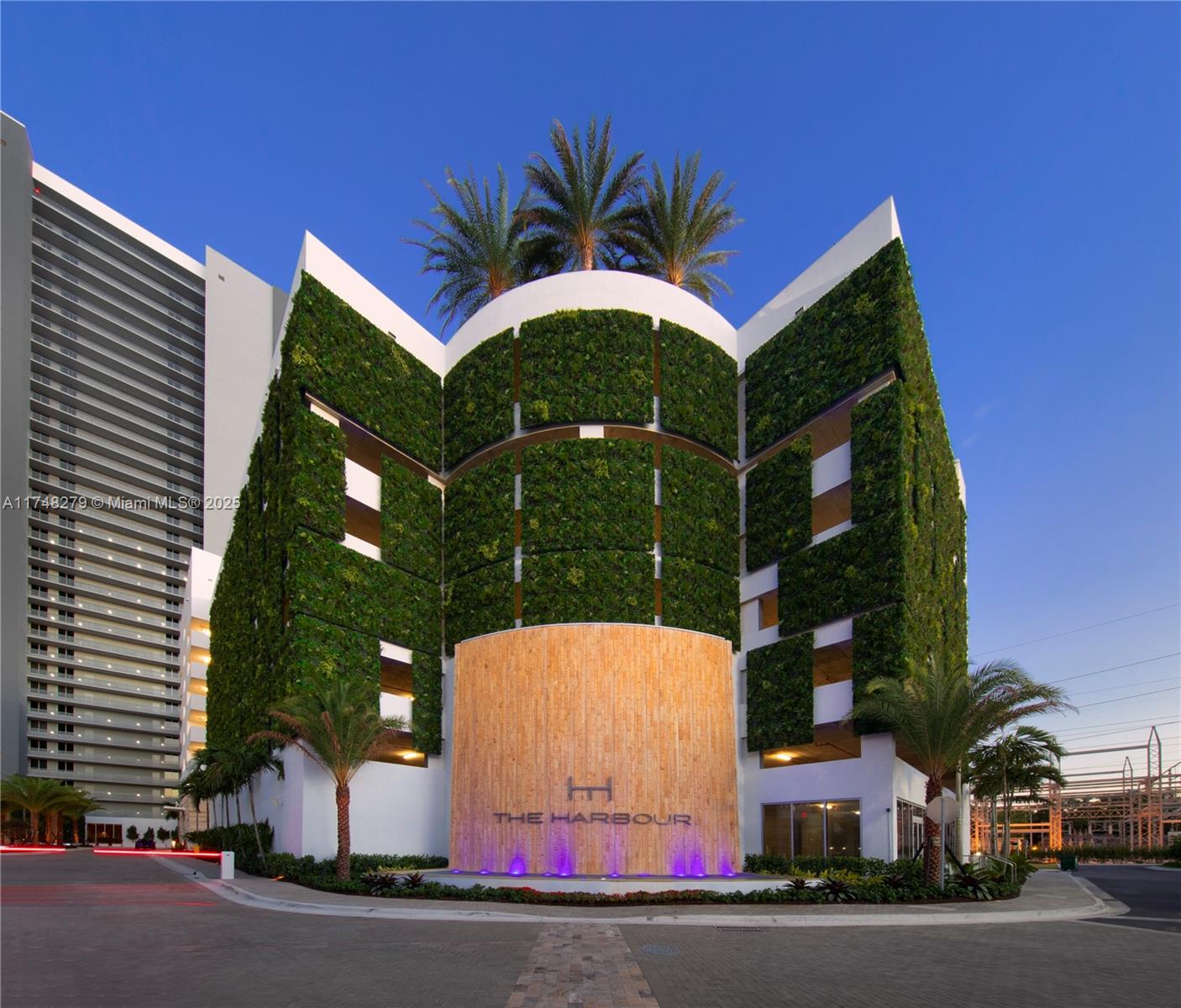 16385 Biscayne Blvd # 1221, North Miami Beach FL 33160