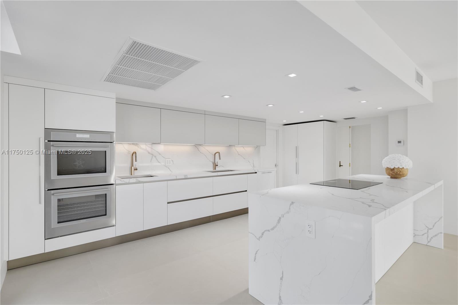 5500 Collins Ave # 802, Miami Beach FL 33140