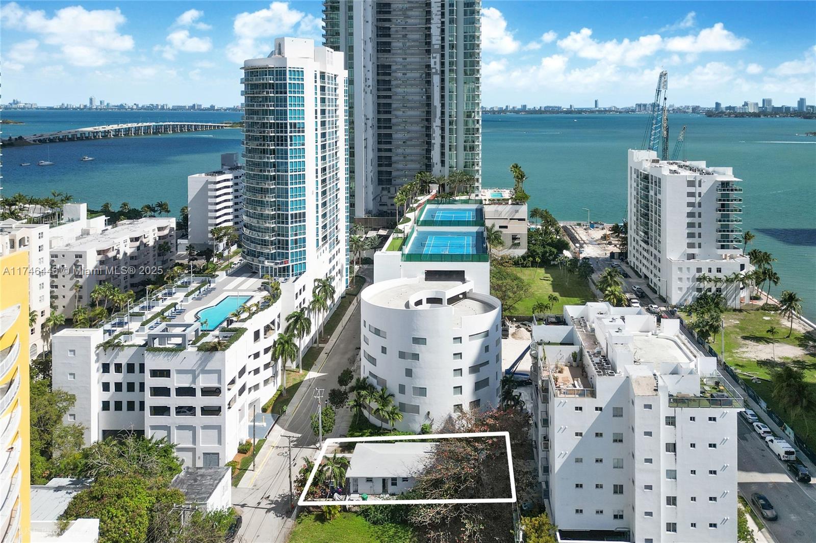 460 NE 29th Ter, Miami FL 33137