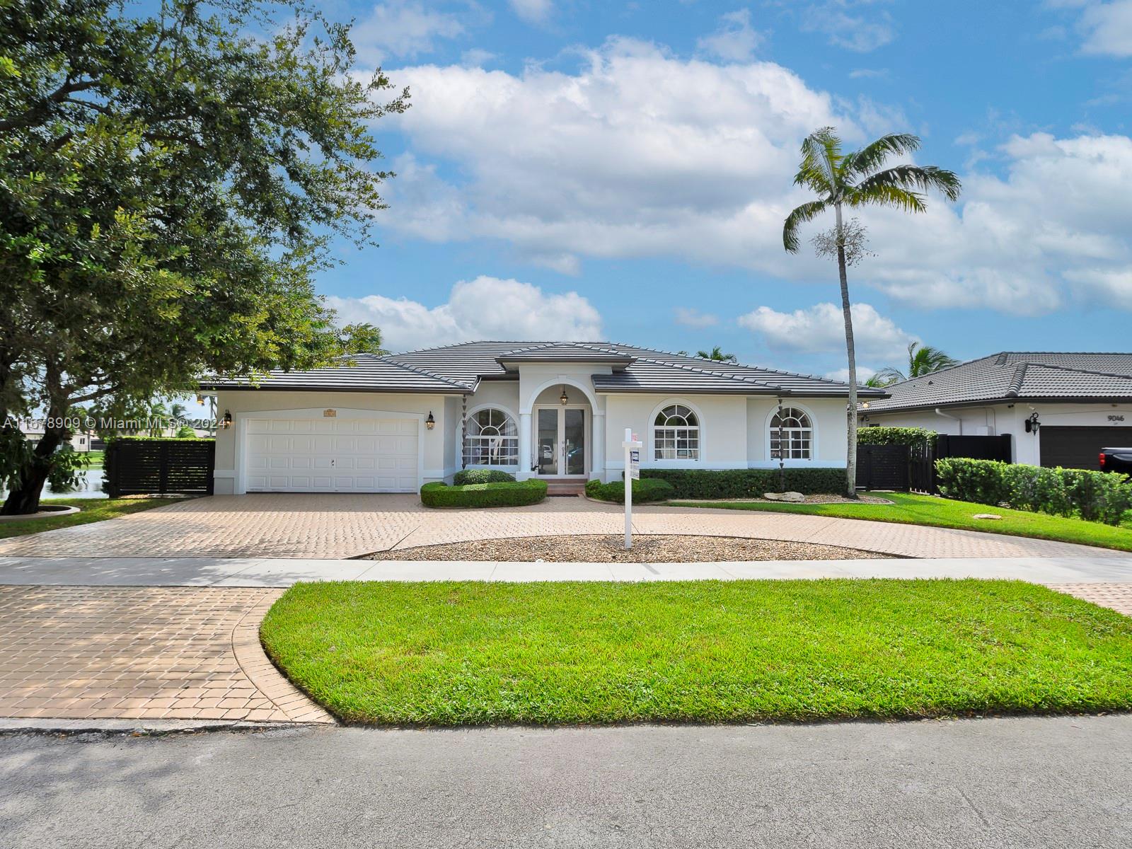 9026 NW 173rd Ter, Hialeah FL 33018