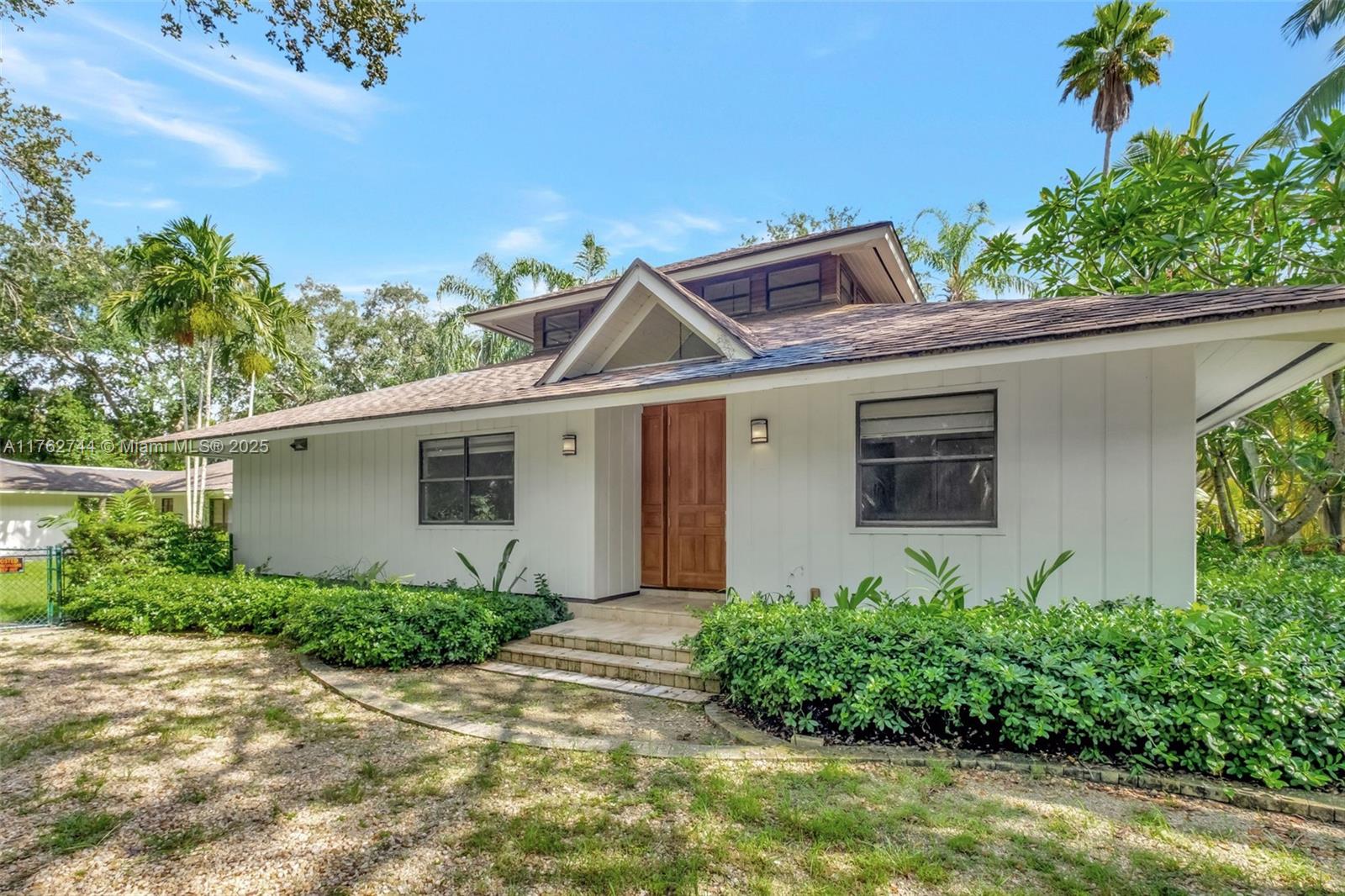 6910 SW 71st Ct, Miami FL 33143