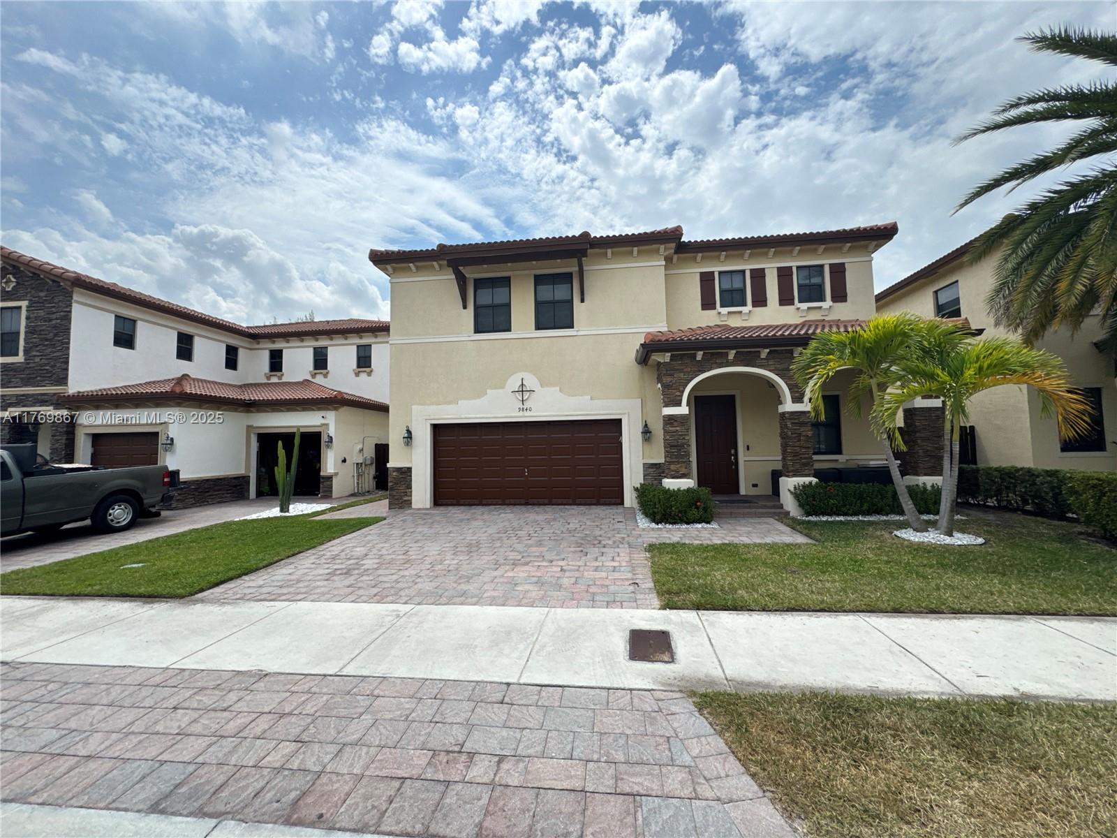 9840 NW 86th Ter, Doral FL 33178