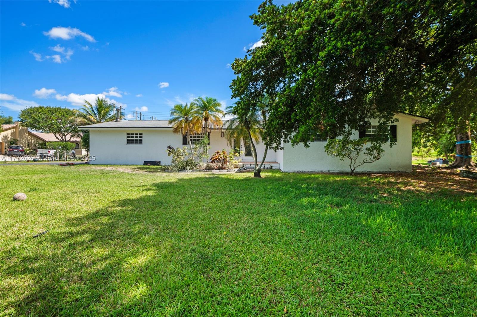 17611 SW 66th St, Southwest Ranches FL 33331