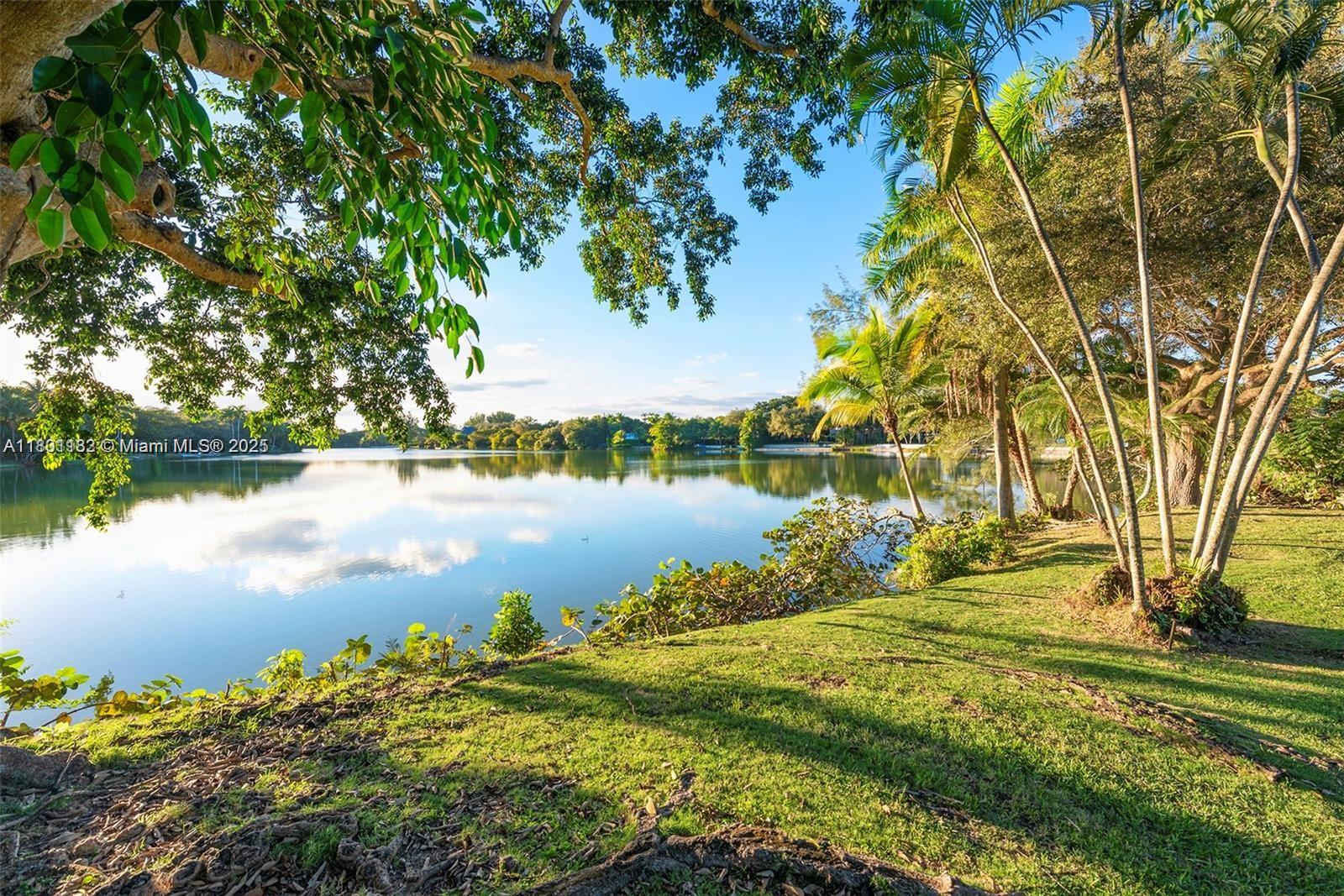 9000 School House Rd, Coral Gables FL 33156
