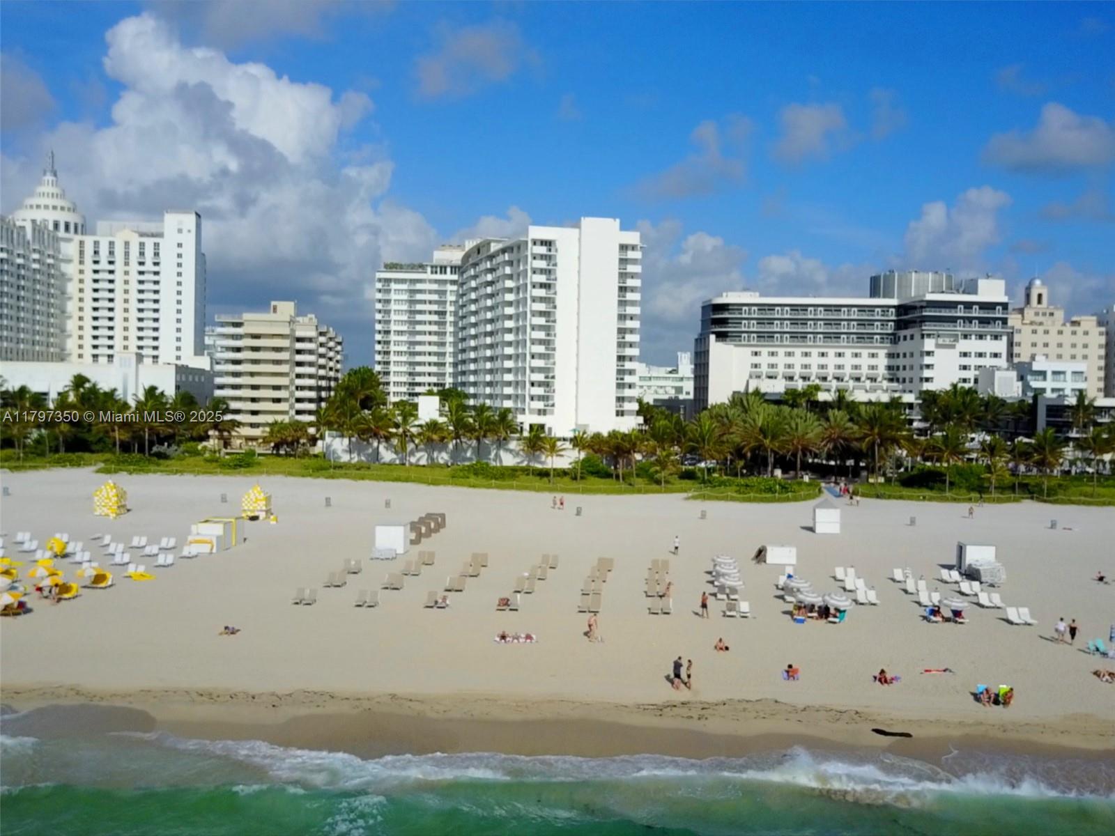 100 Lincoln Rd, Miami Beach FL 33139