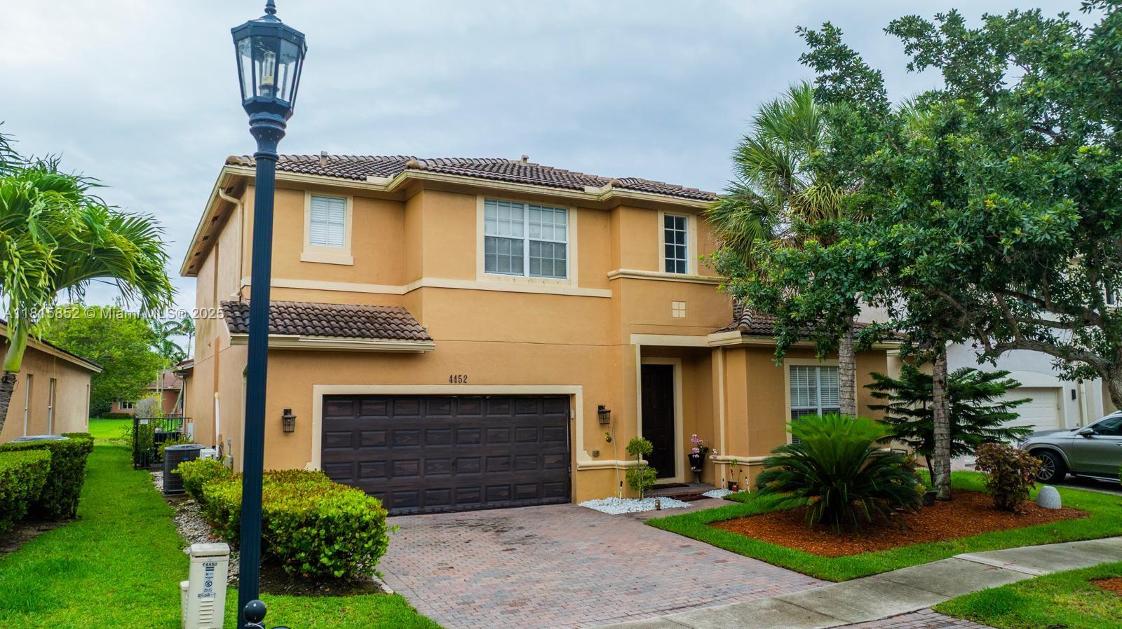 4452 Rainbow Ave, Weston FL 33332