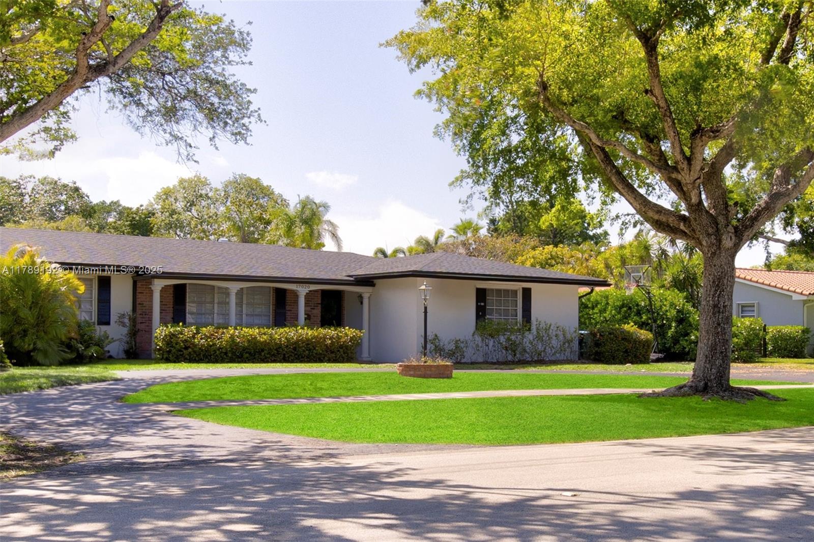 17020 SW 87th Ave, Palmetto Bay FL 33157