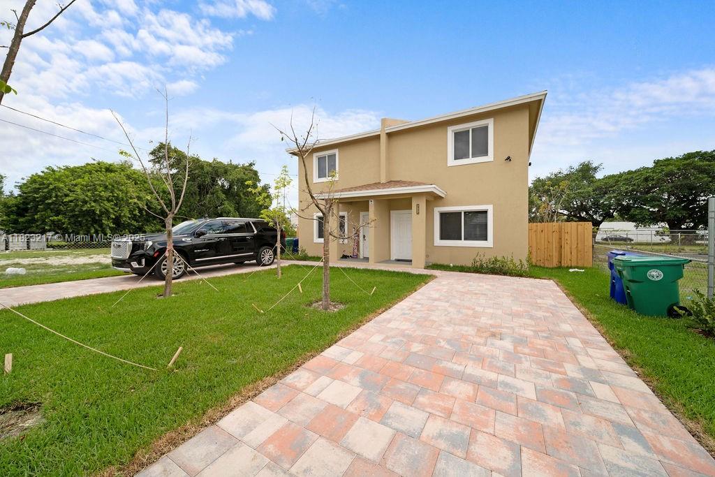 1770 NW 55th St, Miami FL 33142