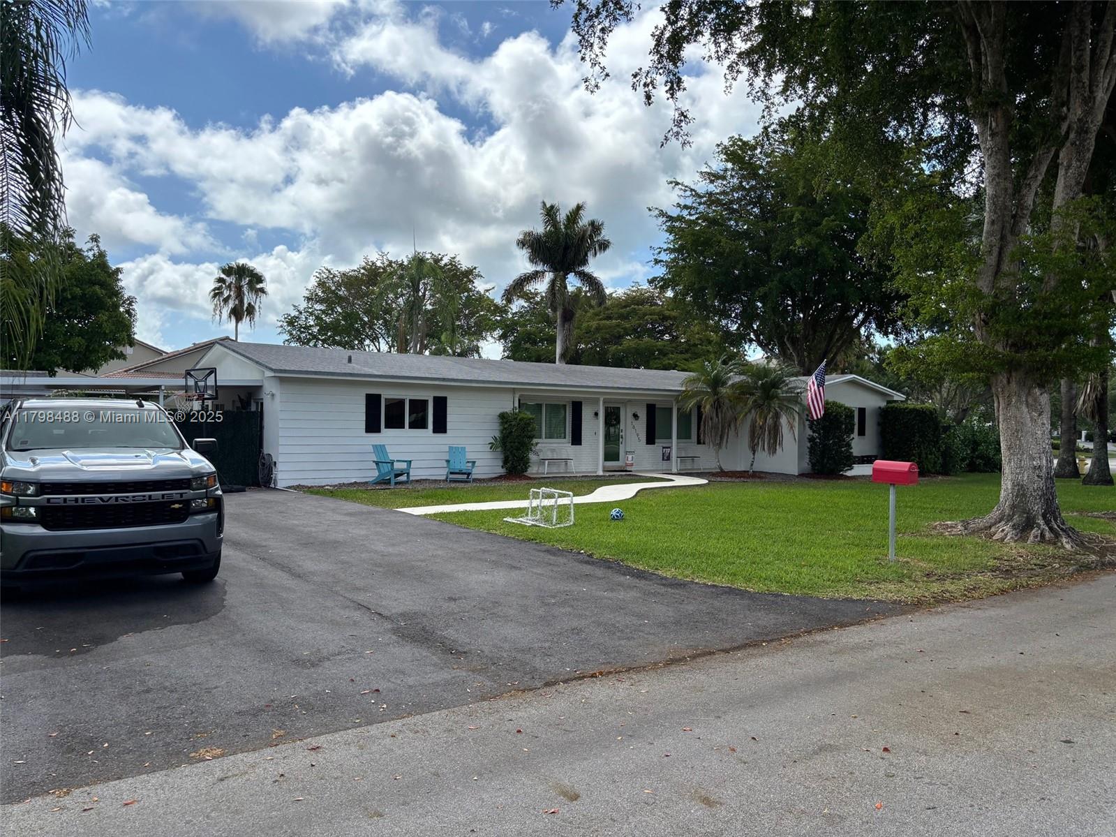 16195 SW 78th Ave, Palmetto Bay FL 33157