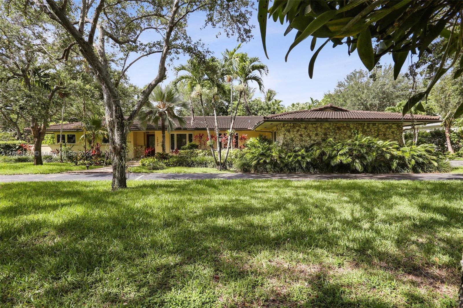 10920 SW 68th Ave Rd, Pinecrest FL 33156