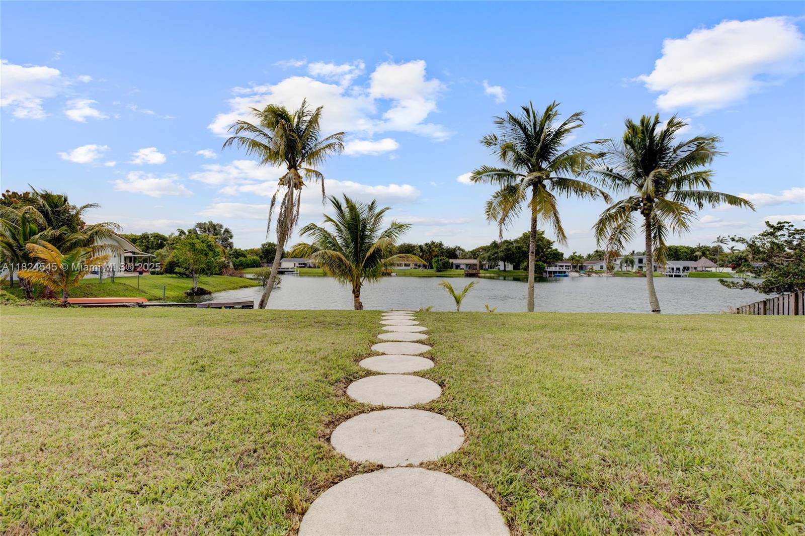 12511 SW 115th Ave, Miami FL 33176