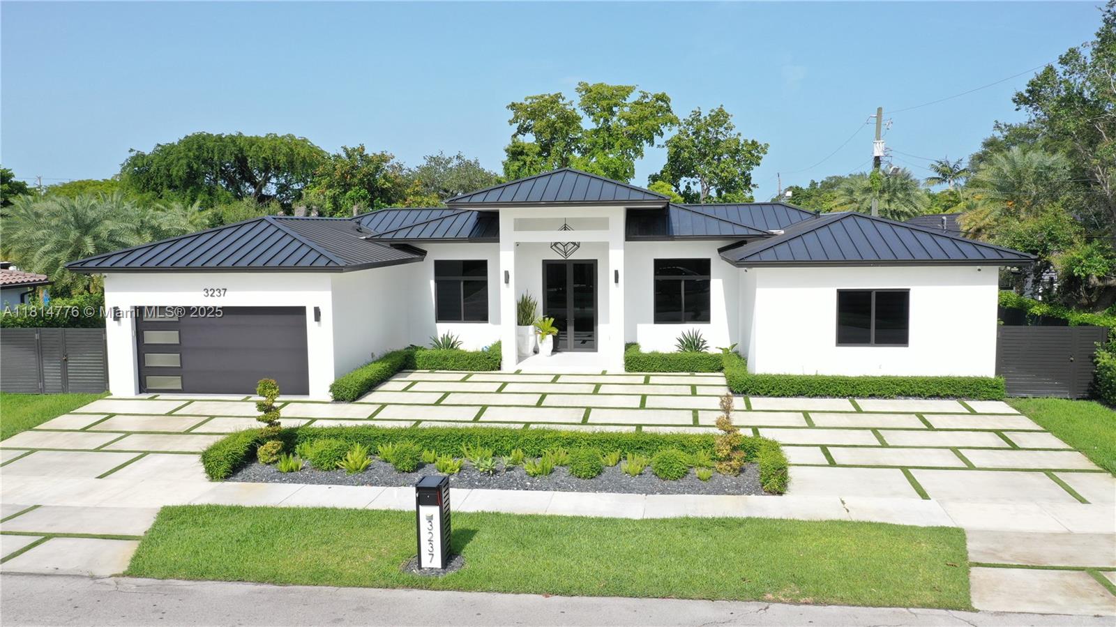 3237 SW 99th Ave, Miami FL 33165