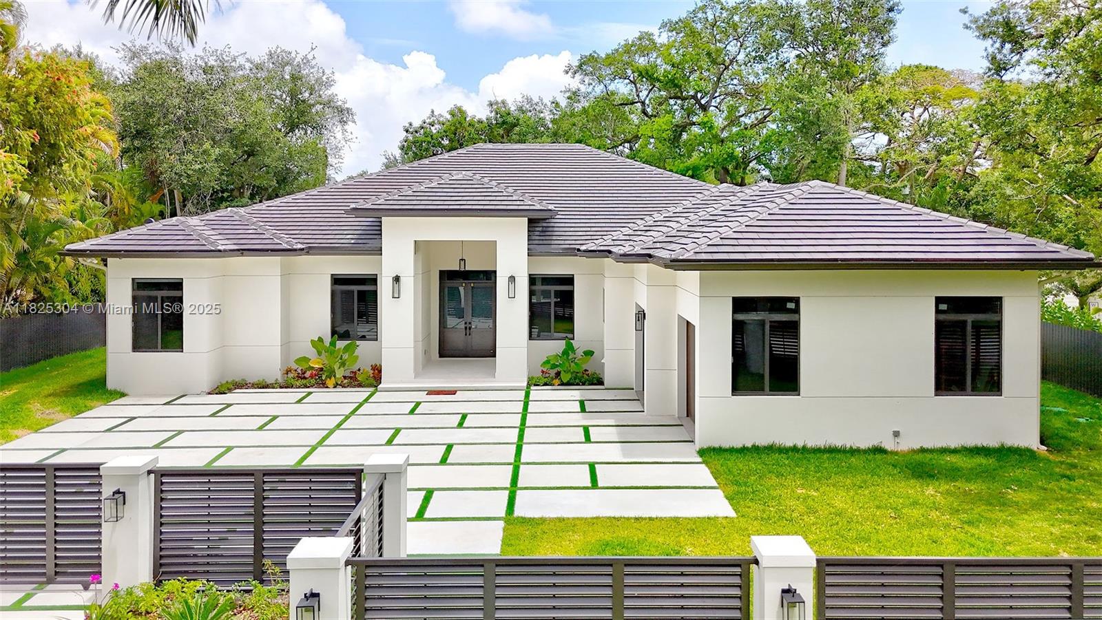 7025 SW 80th Ct, Miami FL 33143