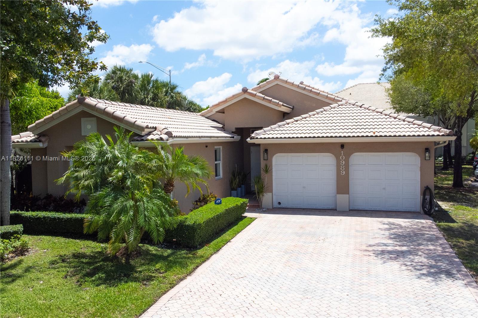 10989 NW 73rd Ter, Doral FL 33178