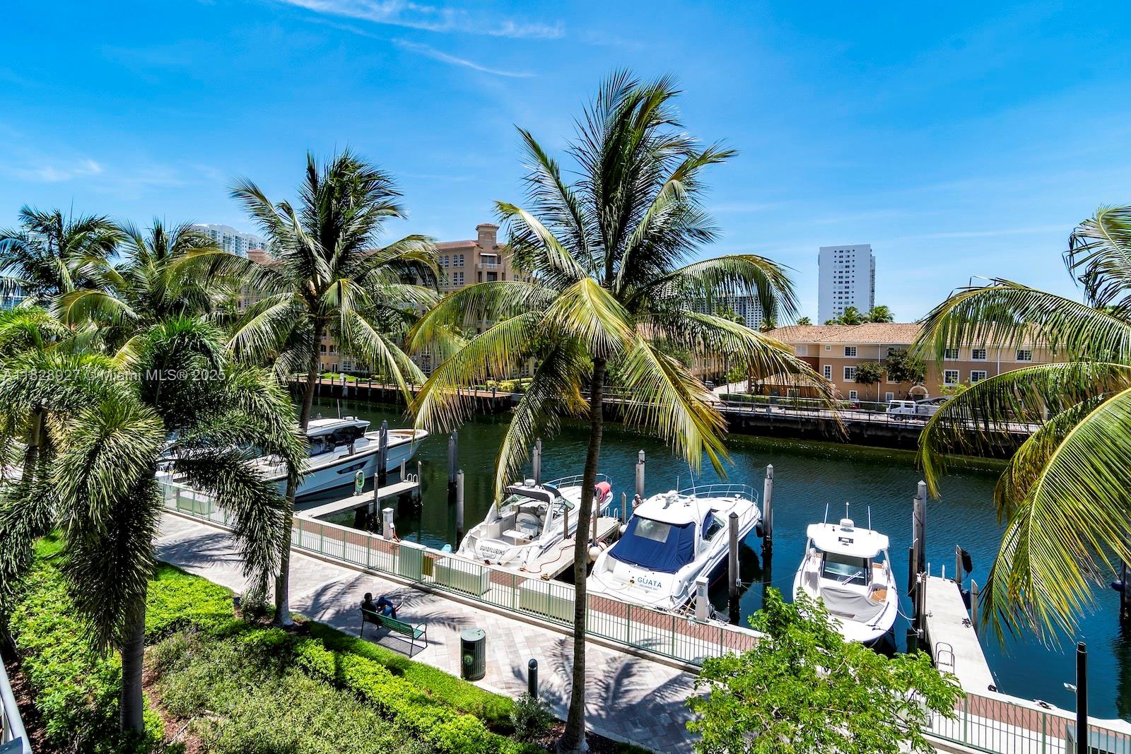 2950 NE 188th St # 202, Aventura FL 33180